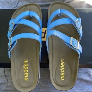 NIB Steve Madden Cushioned Sandals 5M
